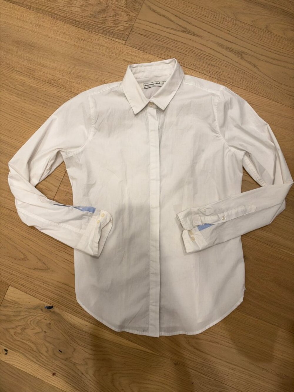 Abercrombie & Fitch White Button-Up Shirt Women's S